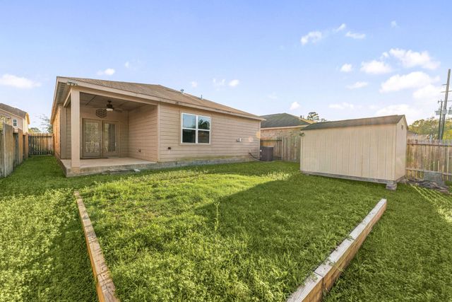 12050 Quartersawn Lane, Pinehurst, TX 77362