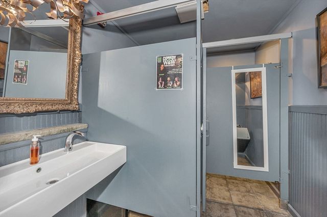 197 Market St, Lowell, MA 01852