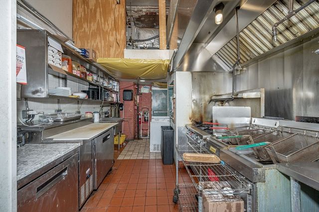 197 Market St, Lowell, MA 01852