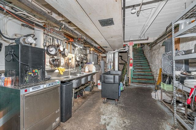 197 Market St, Lowell, MA 01852