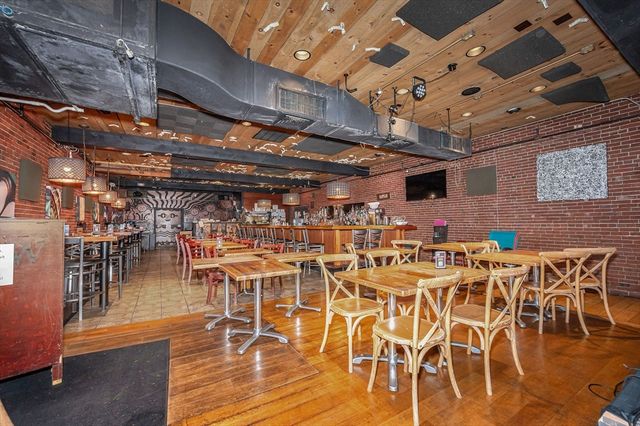 197 Market St, Lowell, MA 01852