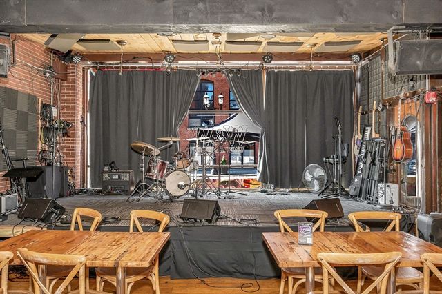 197 Market St, Lowell, MA 01852