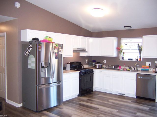 1255 Quain Lane, Port Huron, MI 48060