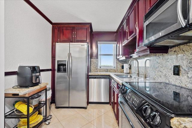 4505 S Ocean Boulevard 402, Highland Beach, FL 33487