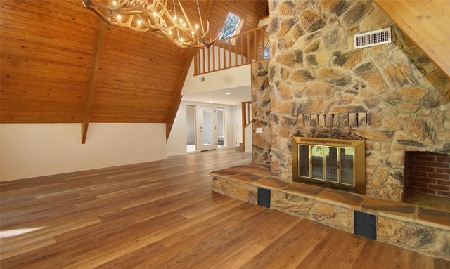 569 Rs County Road 3446, Emory, TX 75440