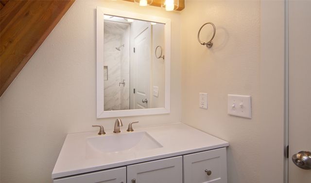 569 Rs County Road 3446, Emory, TX 75440