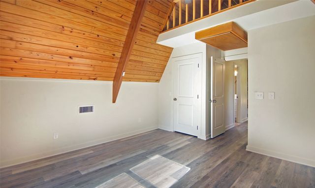 569 Rs County Road 3446, Emory, TX 75440