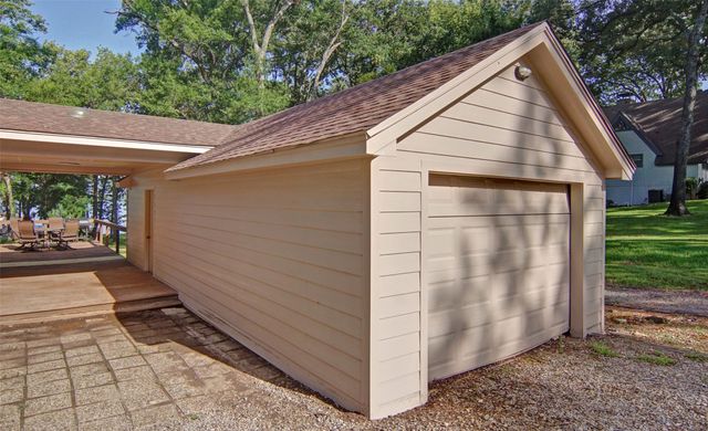 569 Rs County Road 3446, Emory, TX 75440