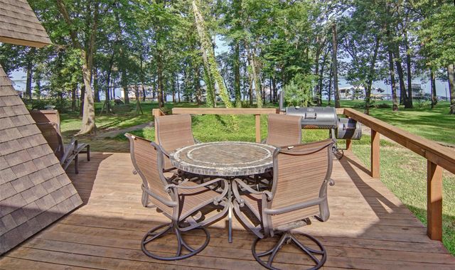 569 Rs County Road 3446, Emory, TX 75440