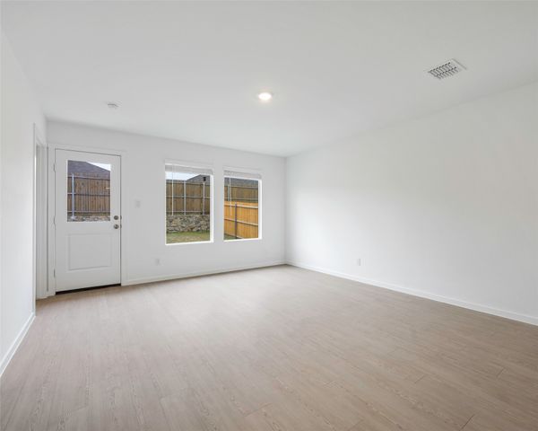 1219 Falcon Heights Drive, Forney, TX 75126