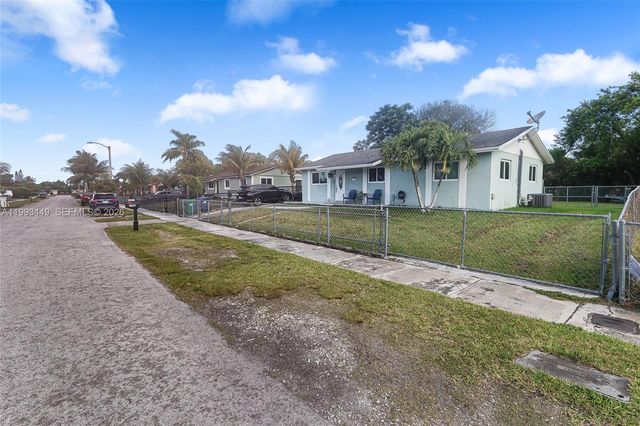 14501 SW 297th St, Homestead, FL 33033