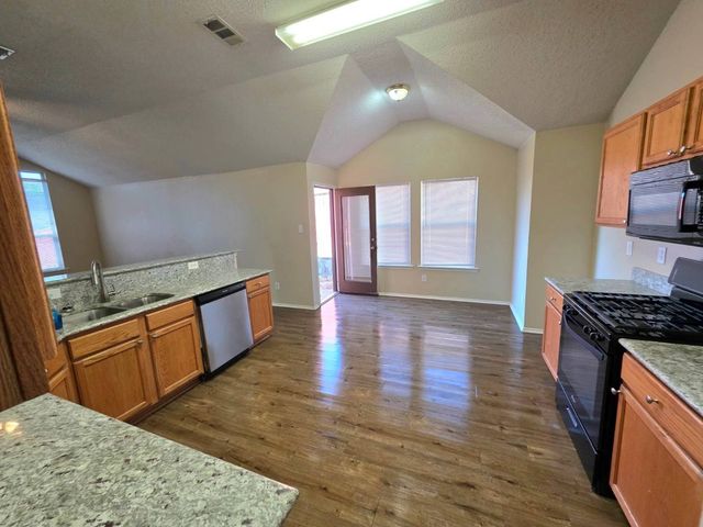 3333 Pecan Shadow Way, Mesquite, TX 75181