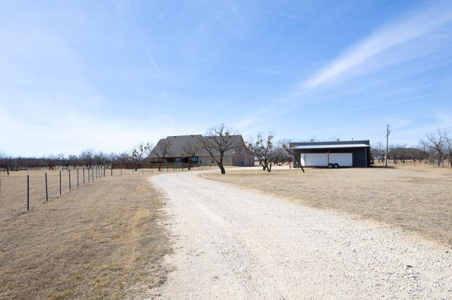 213 Crooked Creek Road, Abilene, TX 79602