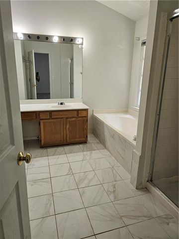 2260 Eagle Nest Bluff, Lawrenceville, GA 30044