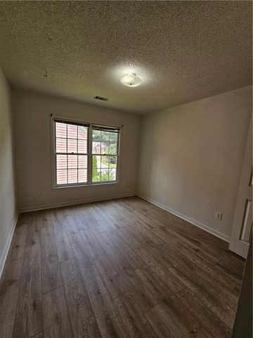 2260 Eagle Nest Bluff, Lawrenceville, GA 30044