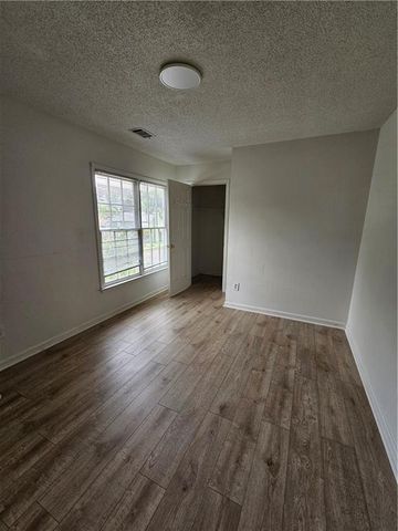 2260 Eagle Nest Bluff, Lawrenceville, GA 30044