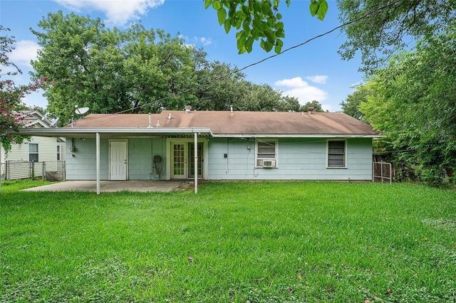 3001 Rust Avenue, Texas City, TX 77590