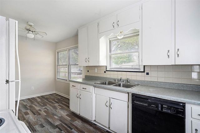 3001 Rust Avenue, Texas City, TX 77590