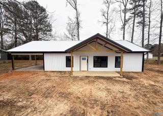 812 Colonial Drive, Arab, AL 35016