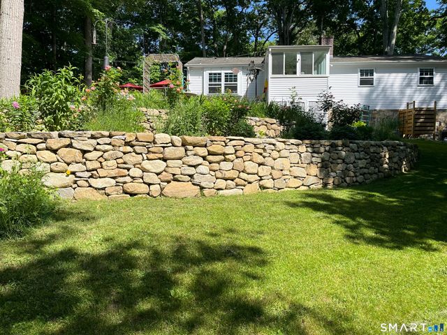 32 Wellsweep Drive, Madison, CT 06443