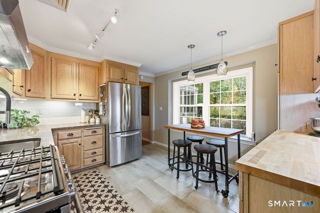 32 Wellsweep Drive, Madison, CT 06443