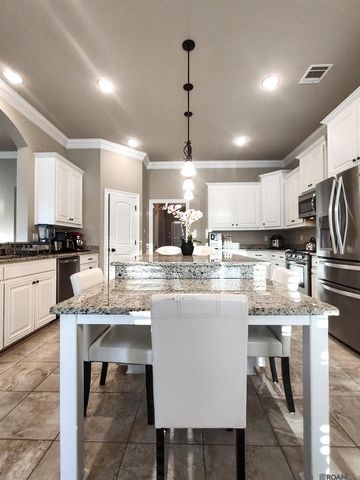 18081 Old Trail Dr, Prairieville, LA 70769