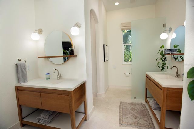 4586 S DEL SOL BOULEVARD, Sarasota, FL 34243