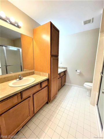 4103 CAMERON Circle, Commerce Charter Township, MI 48390