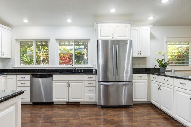 7 San Juan Ct, St. Helena, CA 94574