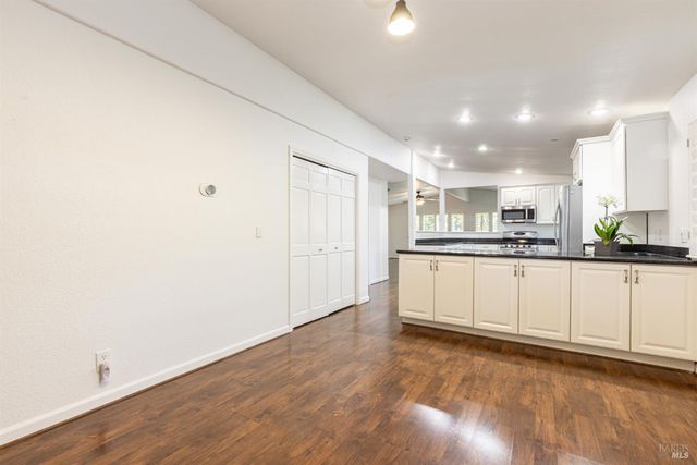 7 San Juan Ct, St. Helena, CA 94574