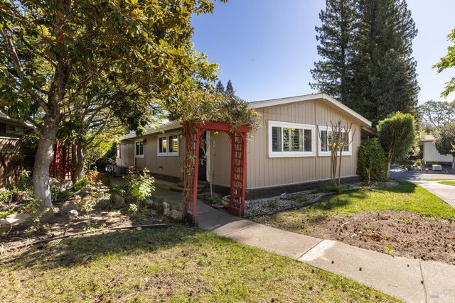 7 San Juan Ct, St. Helena, CA 94574