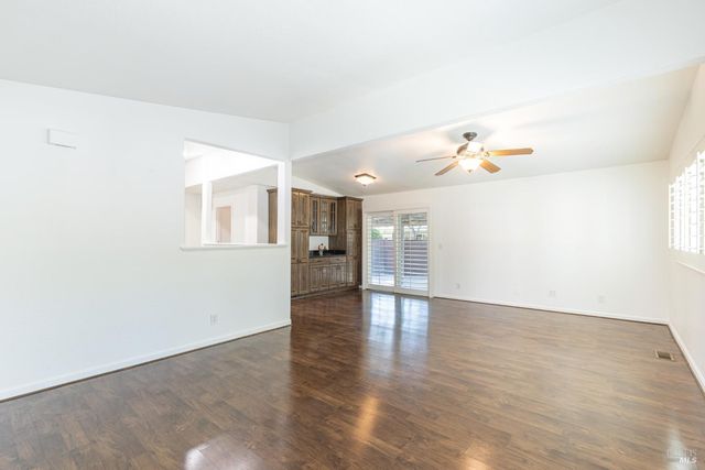 7 San Juan Ct, St. Helena, CA 94574