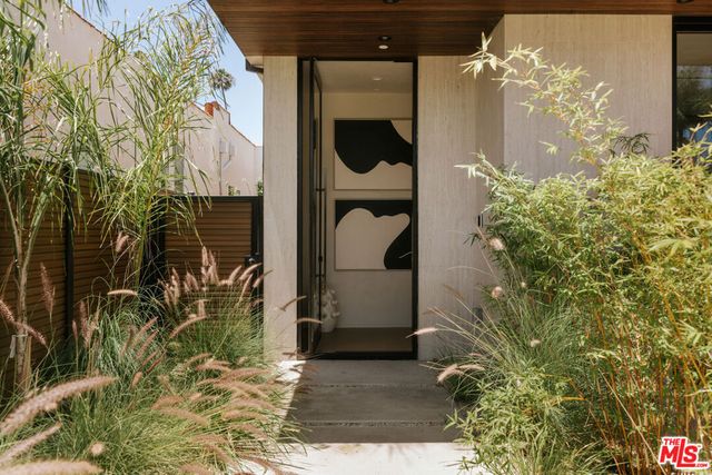 923 Milwood Avenue, Venice, CA 90291