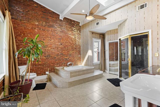 49 T ST NW, Washington, DC 20001