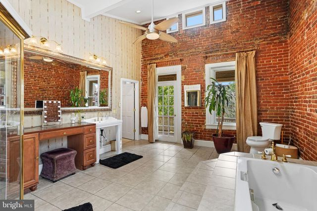 49 T ST NW, Washington, DC 20001