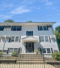 9 Prew Ave 4A, Holyoke, MA 01040