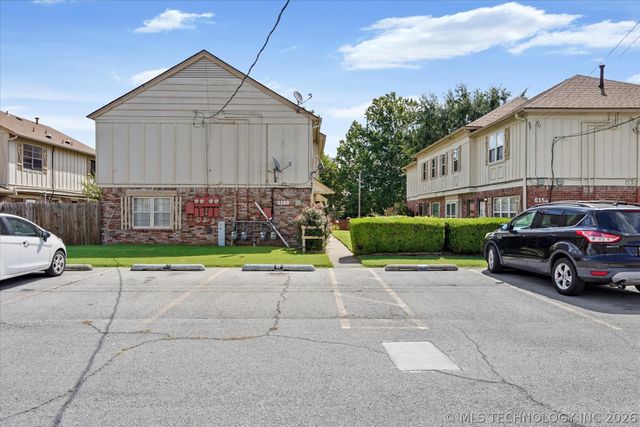 6148 S Madison Place 6148-A, Tulsa, OK 74136