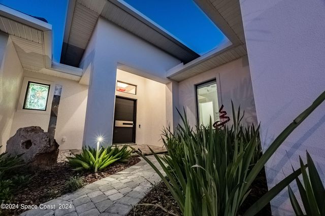 11 Bayshore Court, Rockledge, FL 32955