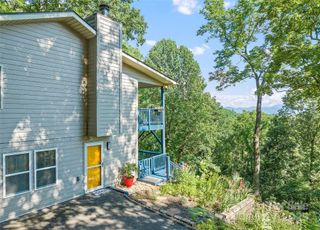 208 Tuckaway Road, Waynesville, NC 28785