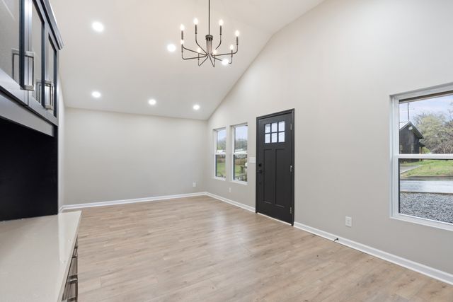 804 Martin St, Clarksville, TN 37040