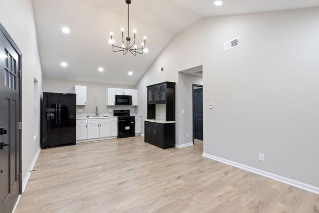 804 Martin St, Clarksville, TN 37040