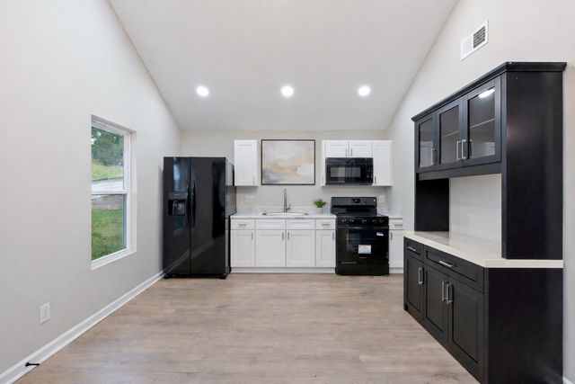 804 Martin St, Clarksville, TN 37040