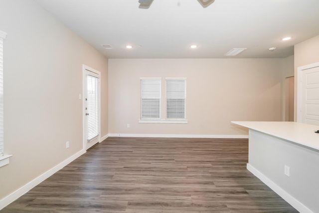 309 N Centro Circle, Shenandoah, TX 77385