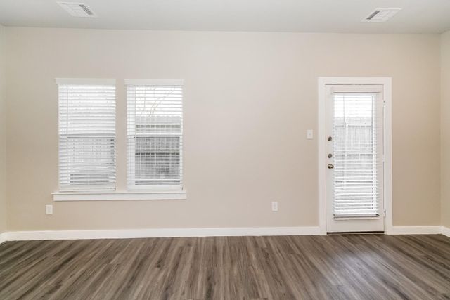 309 N Centro Circle, Shenandoah, TX 77385