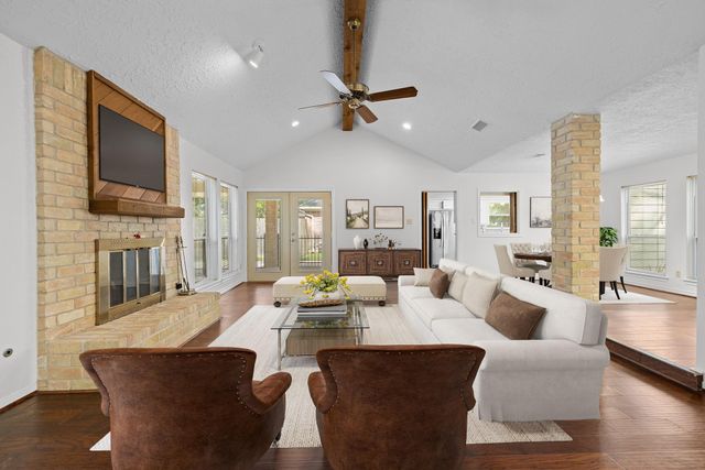 2034 Lakeville Drive, Kingwood, TX 77339