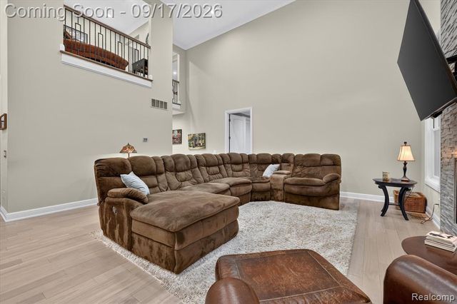 20202 Beacon Way, Northville, MI 48167