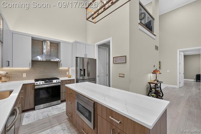 20202 Beacon Way, Northville, MI 48167