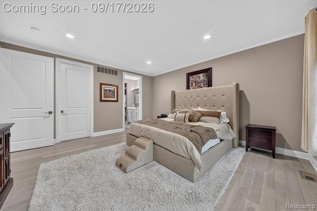 20202 Beacon Way, Northville, MI 48167
