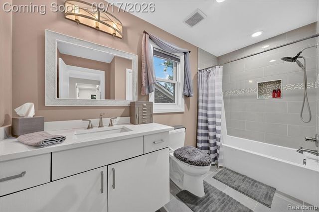 20202 Beacon Way, Northville, MI 48167
