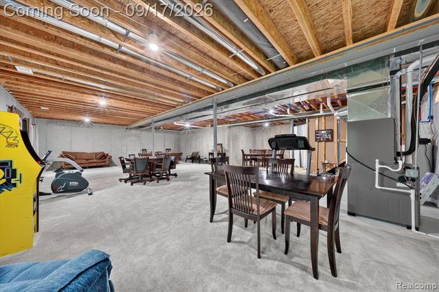 20202 Beacon Way, Northville, MI 48167